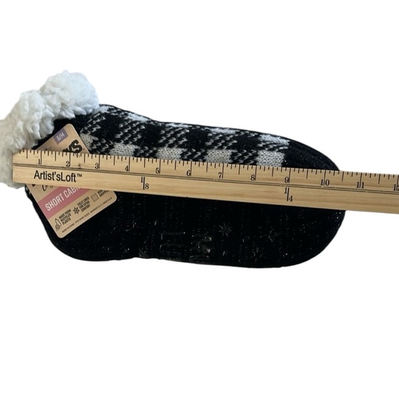Muk Luks Black and White Short Cabin Sock size S/M - Picture 6 of 6